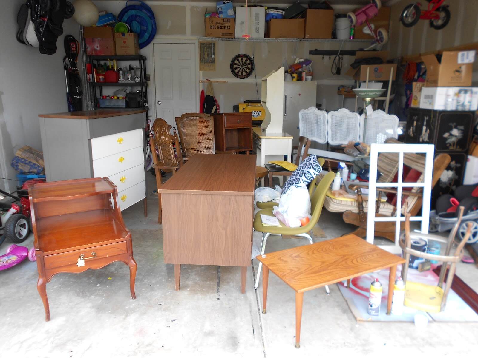 Bargain Hunters Thrift Store