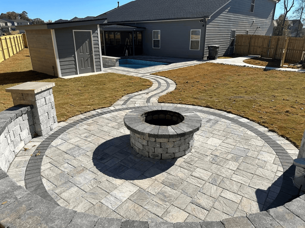 Veterans Landscaping & Construction logo