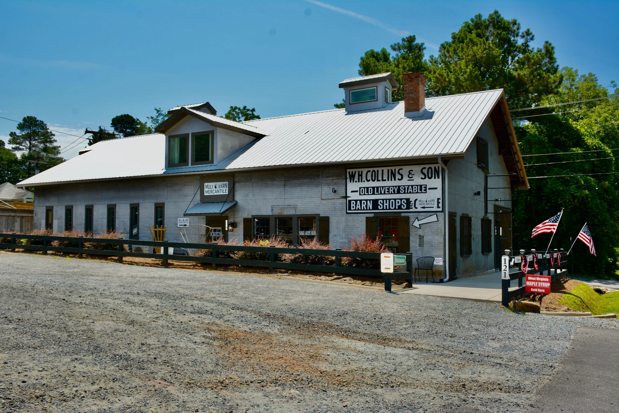 Mule Barn Mercantile logo
