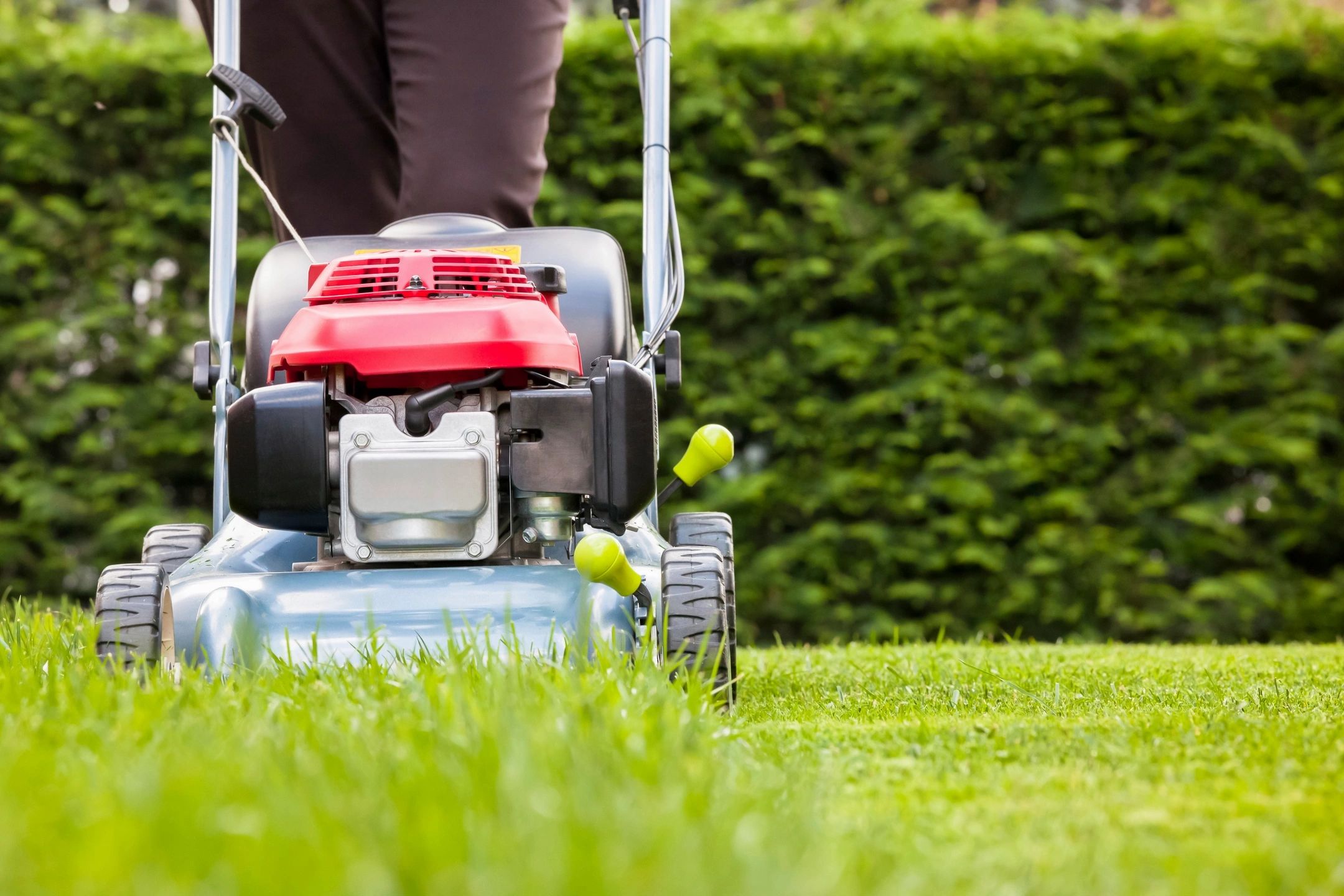 Harrell Family Lawn Care logo